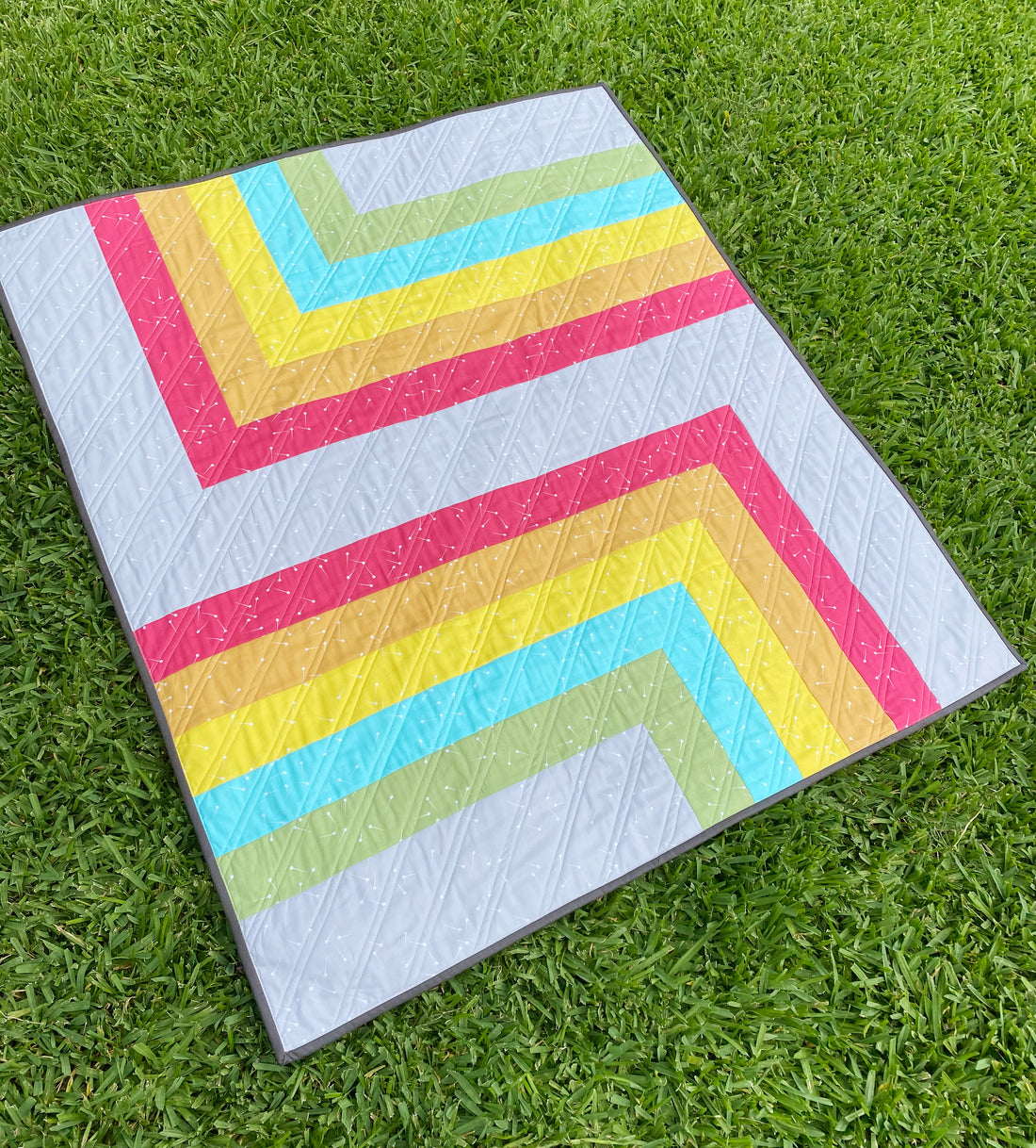 Pindrop Retro Rainbow On the Edge Baby Quilt